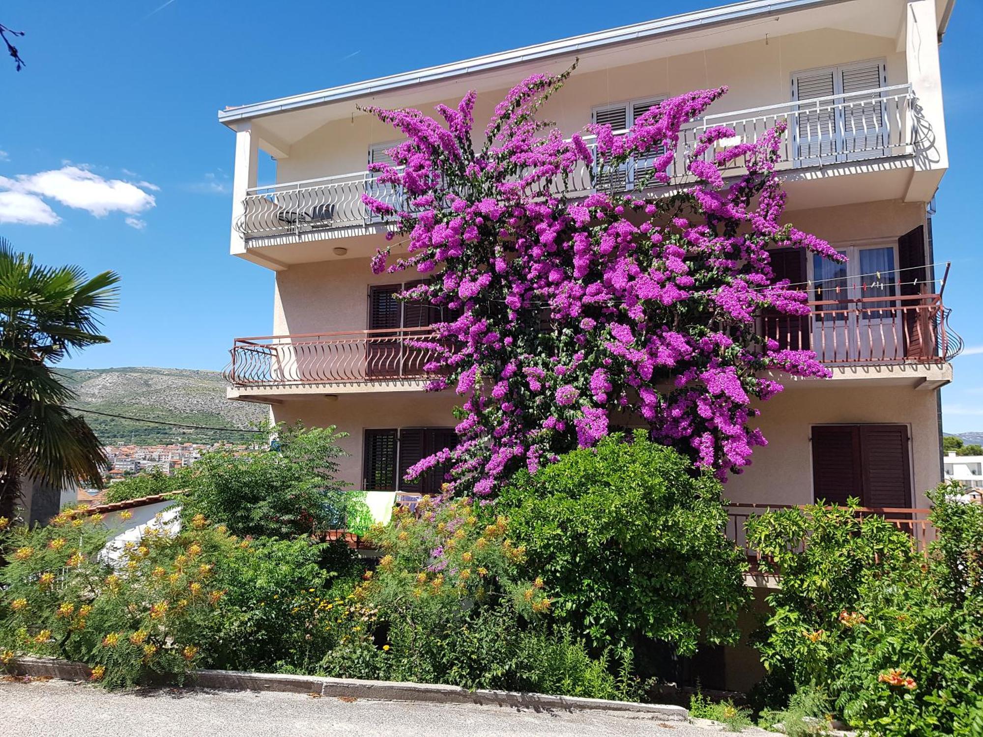 Mravak Apartments Trogir Exterior photo