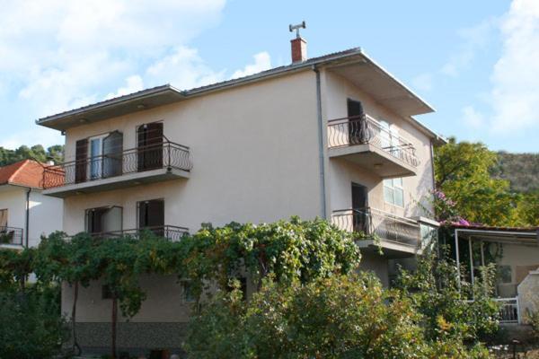 Mravak Apartments Trogir Exterior photo